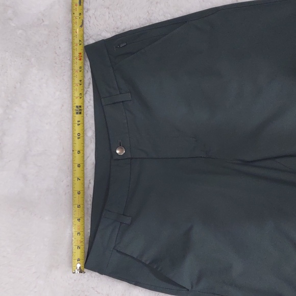 LULULEMON CLASSIC FIT SHORT. - Picture 8 of 17